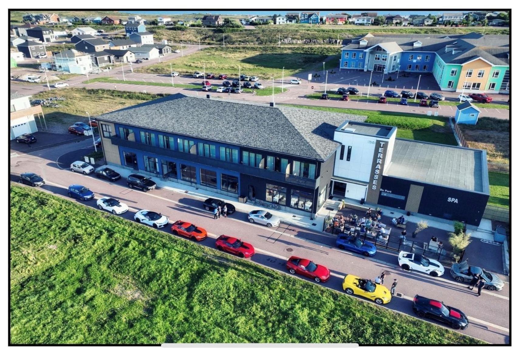 Les Terrasses Du Port Hotell Saint-Pierre Eksteriør bilde